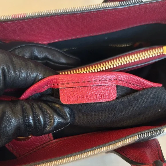 Burberry Medium Red/Beige House Check Banner Bag - Picture 10 of 15